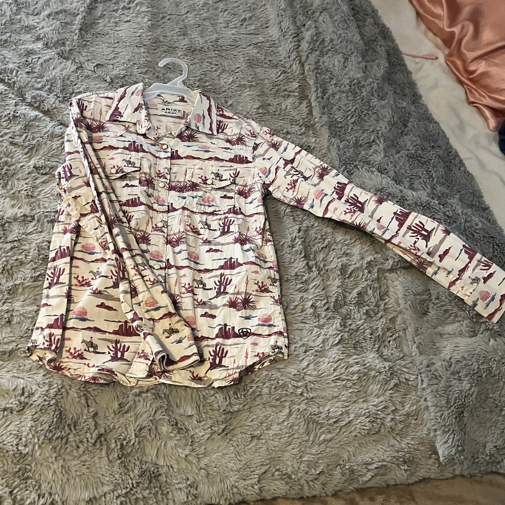 Ariat Cream Button-Down Shirt with Burgundy Desert Print